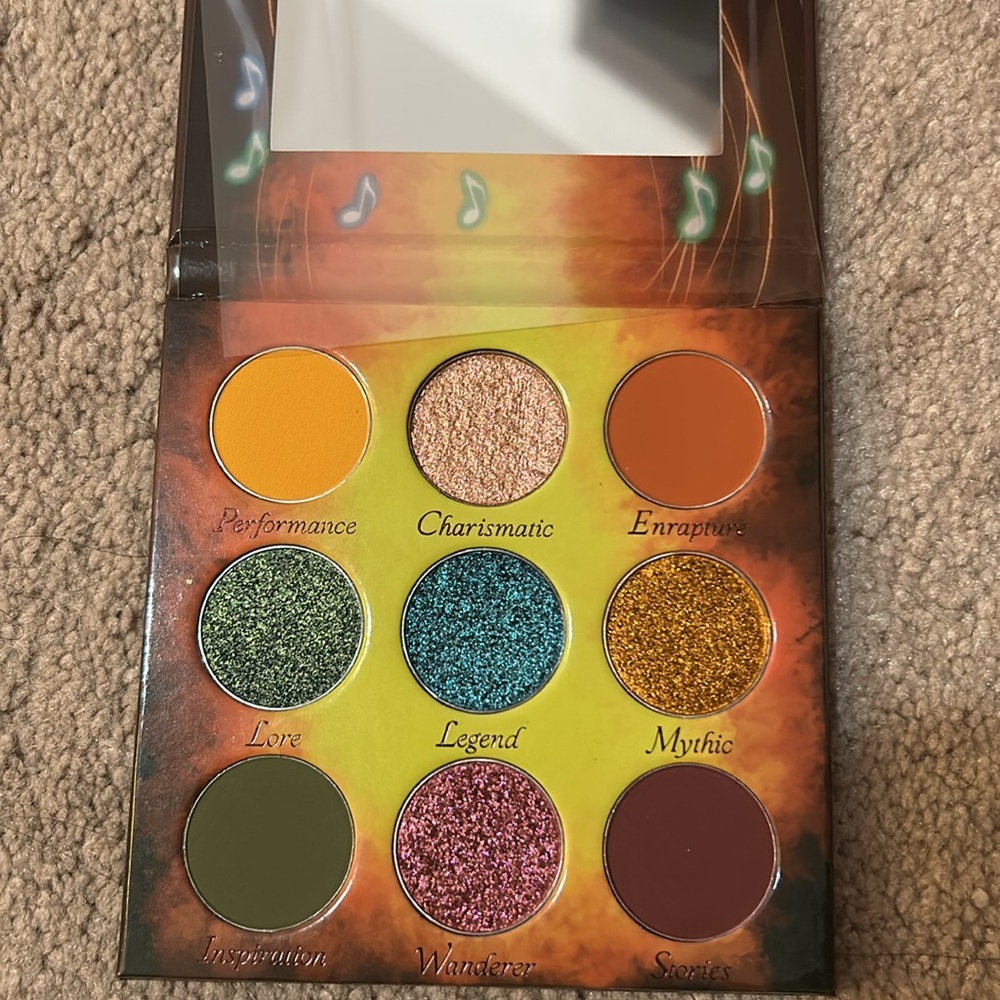 Fantasy Cosmetica Bard Eyeshadow Palette - Picture 2 of 3